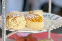 How to Properly Eat a Scone: Traditional Tips and Etiquette