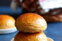 Soft and Fluffy Sweet Potato Dinner Rolls for Holiday Tables