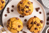 Chocolate Chip Pumpkin Muffins Recipe — Moist Fall Muffins