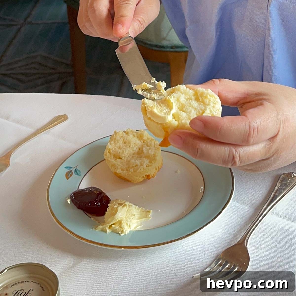 How to Properly Eat a Scone: Traditional Tips and Etiquette 7 img 1385 6