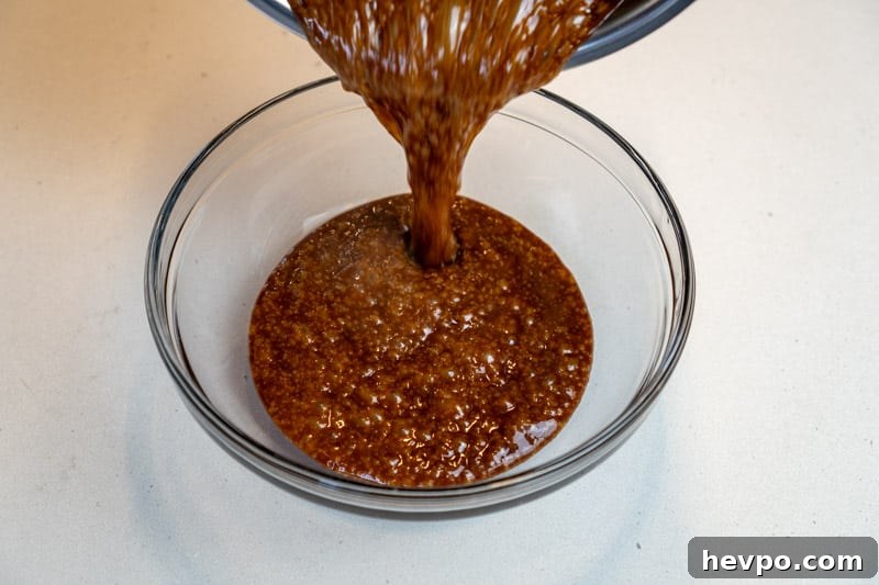Pouring the caramel into a bowl