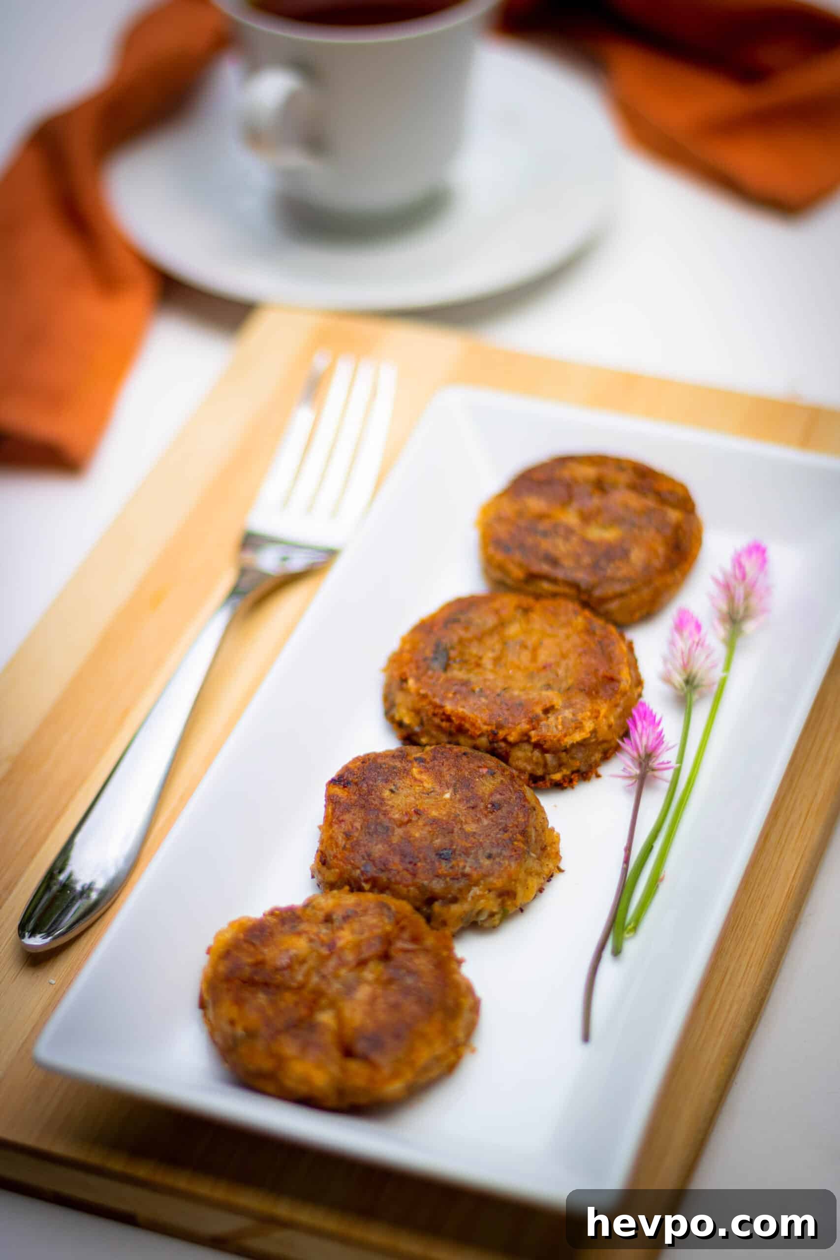 Aloo Ki Tikki Recipe: Crispy Indian Potato Kababs You’ll Love 2 Aloo Tikki Recipe - Pakistani Food Recipes @ Fatima Cooks